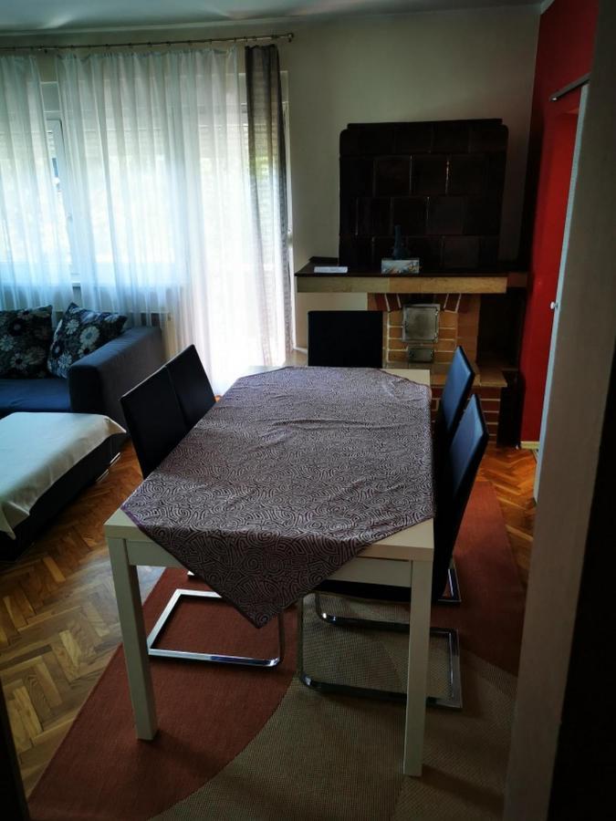 Apartmant Sandra - Big Terace And Free Parking Leilighet Karlovac Eksteriør bilde